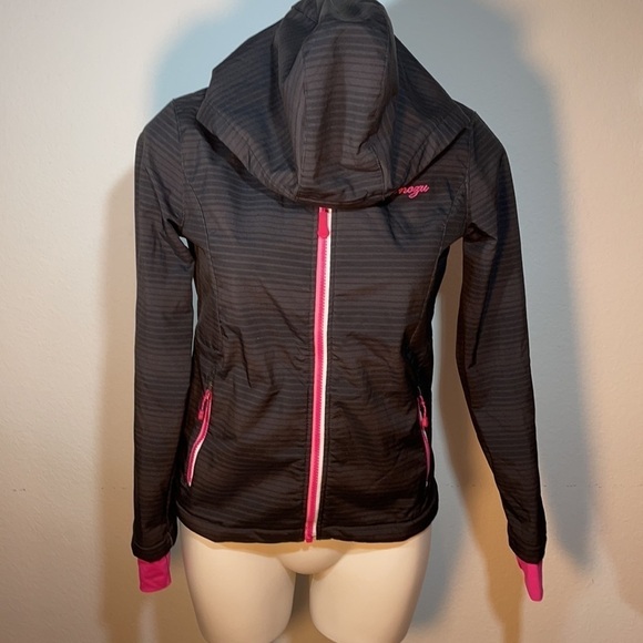 Snozu Girls Black Soft Shell fleece Lined Long Sleeve Hooded Jacket Size 14/16 L - Picture 2 of 16